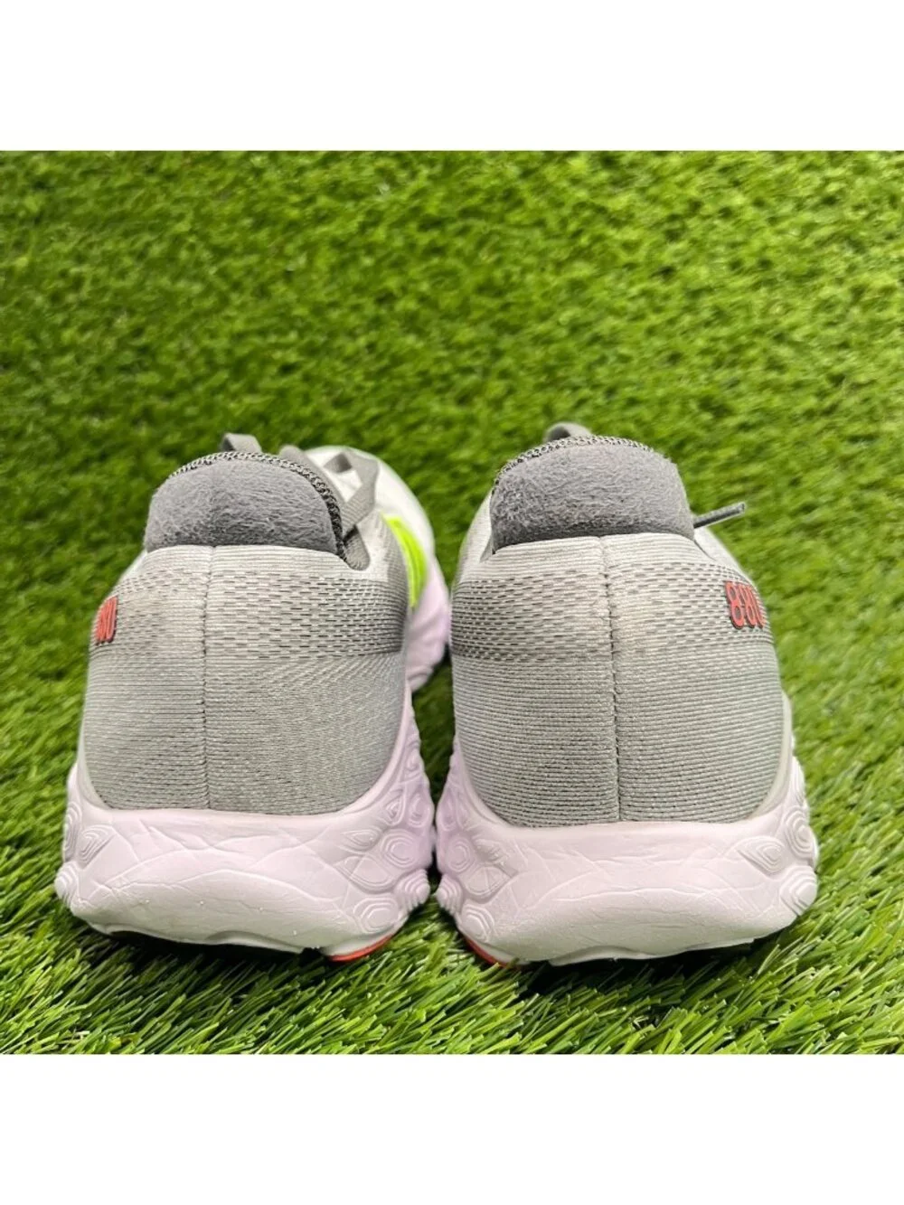 New Balance Fresh Foam X 880v14 Womens Size 10 Gray Lime Running Shoes Sneakers